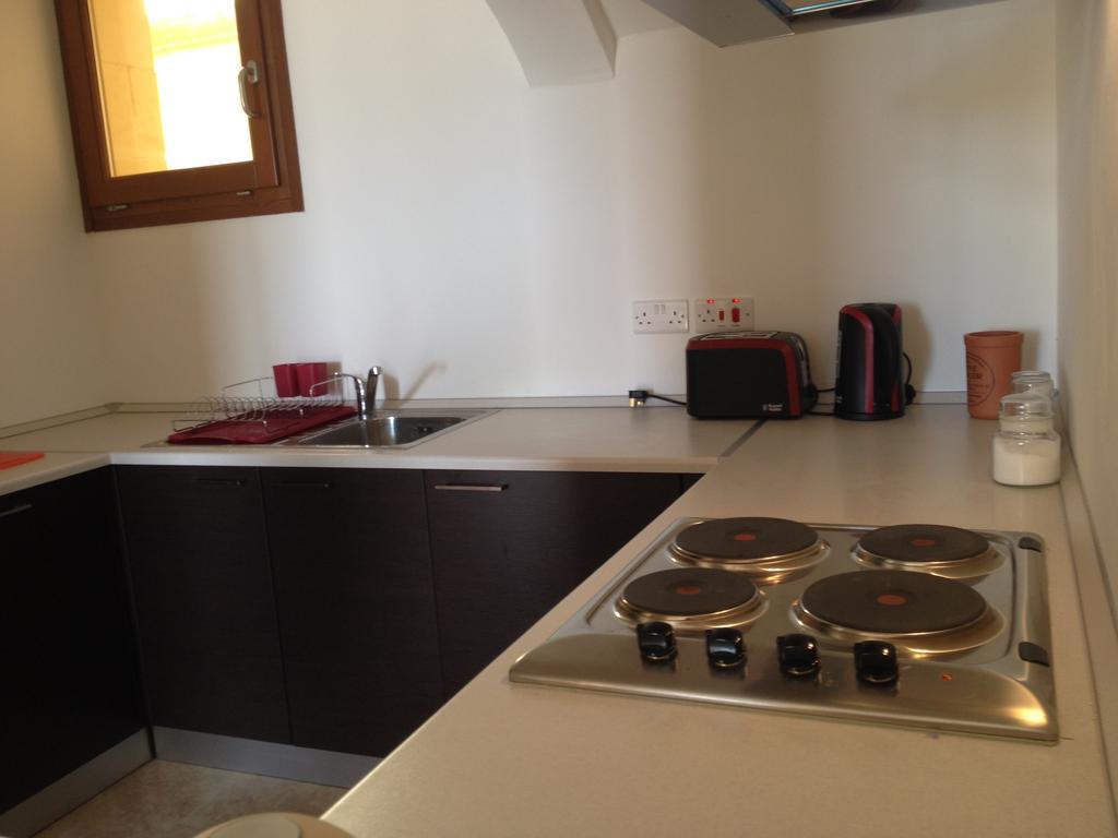 Fort Chambray Apartment Għajnsielem Habitación foto